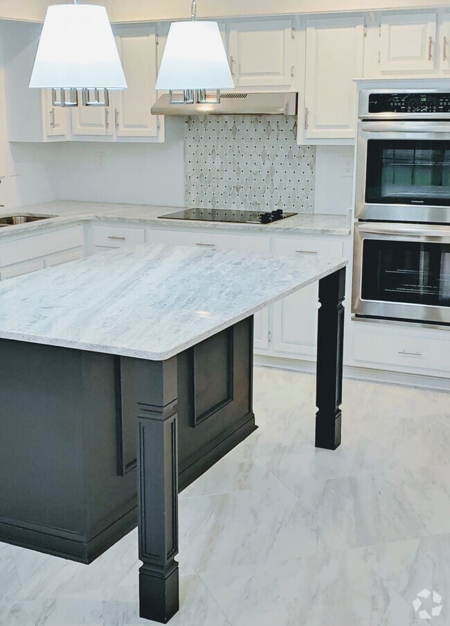 Building Photo - 5587 Ashley Square S Rental
