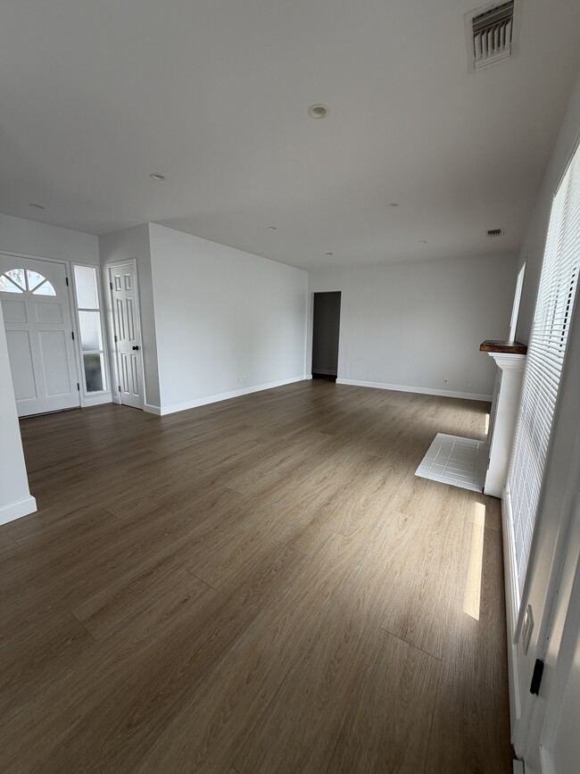 Photo - 1220 Felbar Ave