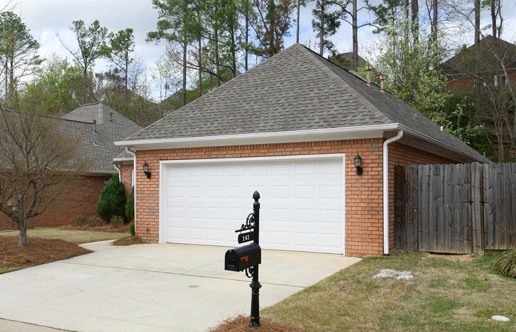 Photo - 141 Southlake Ln