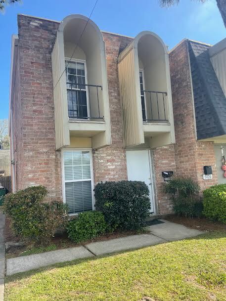 Building Photo - 5104 W Esplanade Ave