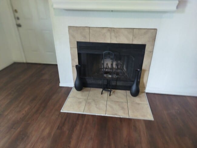 Photo - Great Duplex ready for immediate move in!