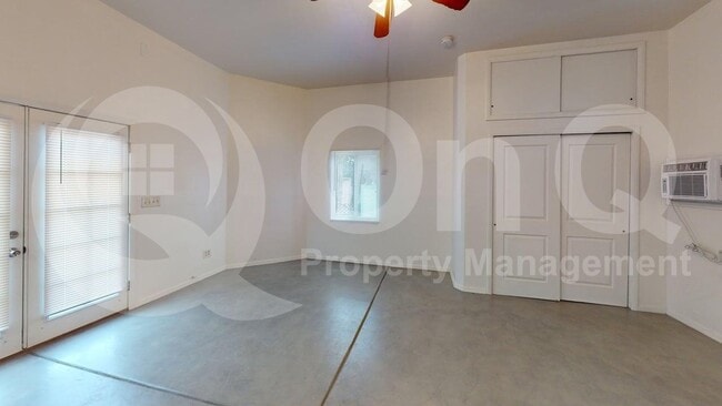 Photo - 216 E Waverly St