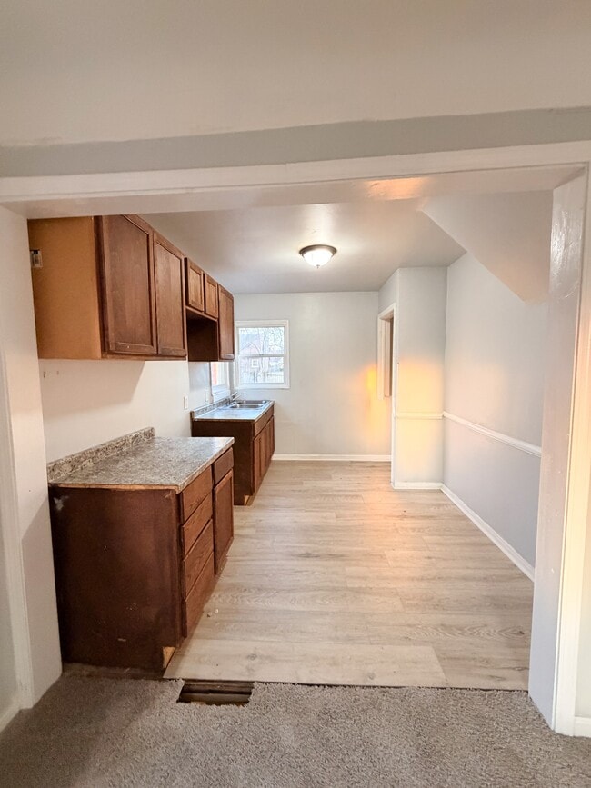 Photo - 9220 Mansfield St