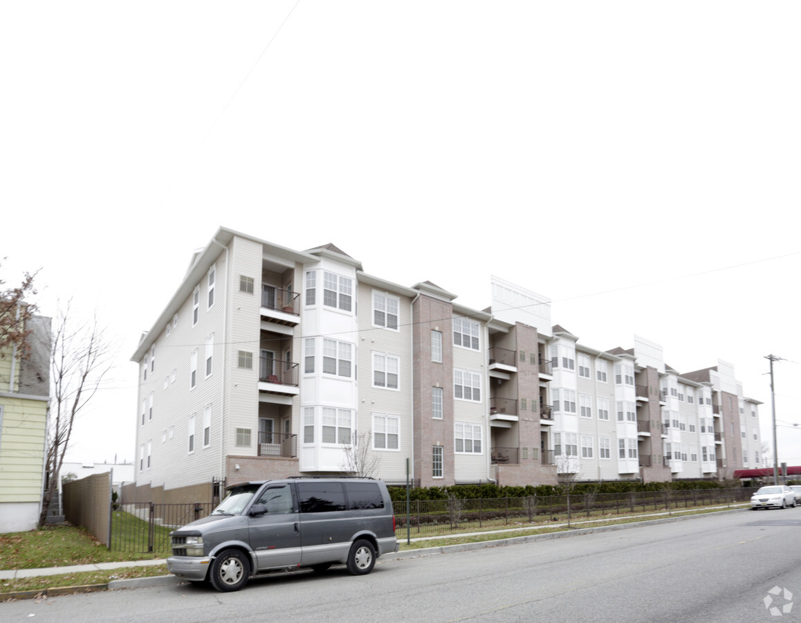 The Madison - The Madison Apartments