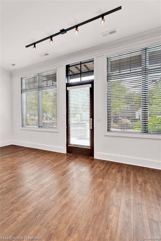 Photo - 431 S Eton St