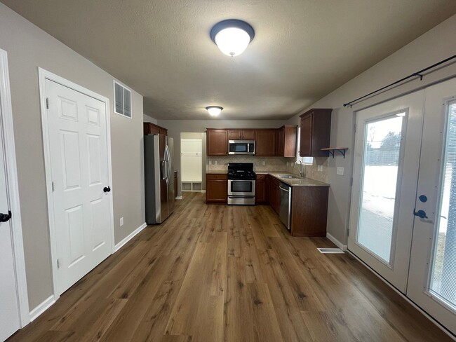 Photo - MOVE IN SPECIAL: Four Bedroom Home in Mattawan