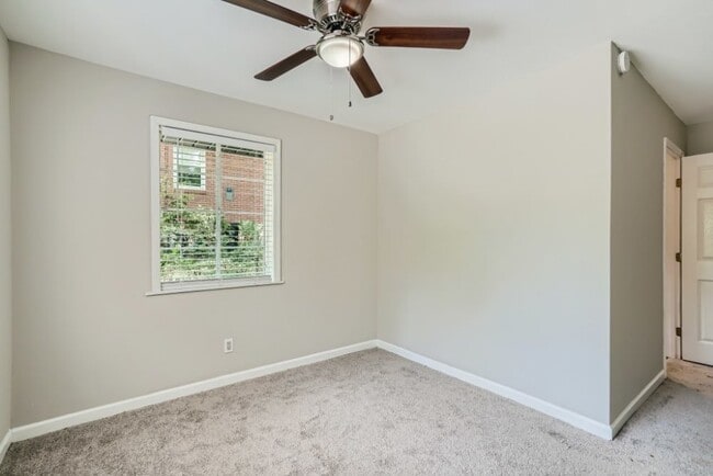 Photo - 1279 Richard Rd