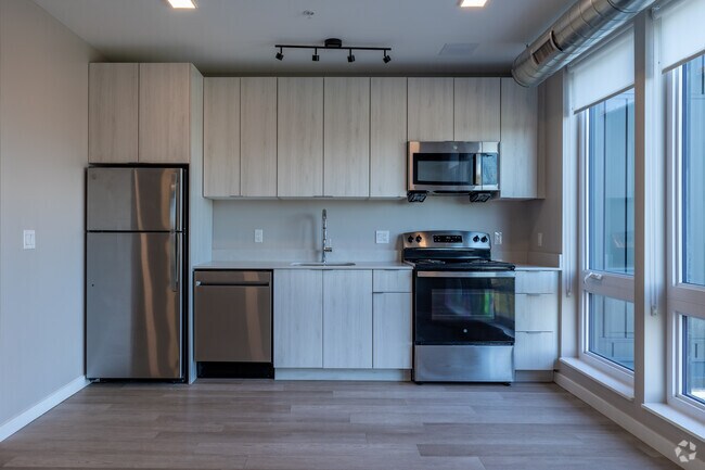 1BR, 1BA - 600SF - Kitchen