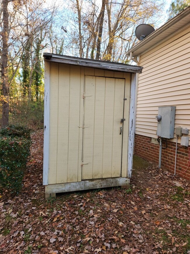 Building Photo - 3 Bedroom 2 Bath for Rent!!!