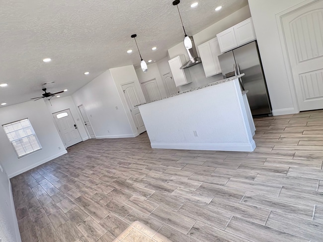 Photo - 1207 W Ave P