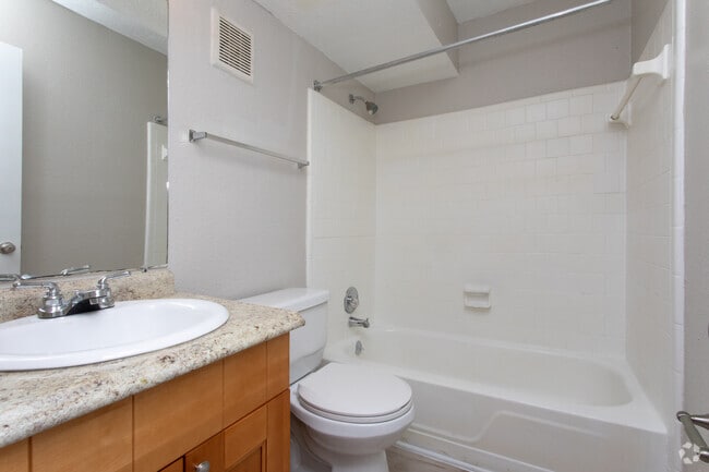 3BR, 2BA