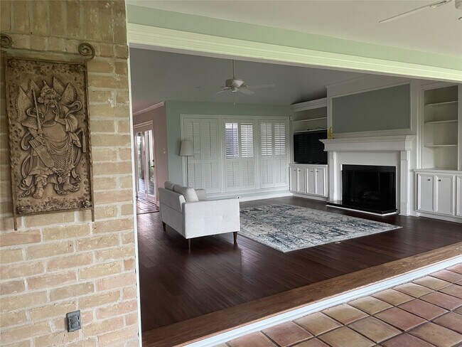 Photo - 314 Fox Briar Ln