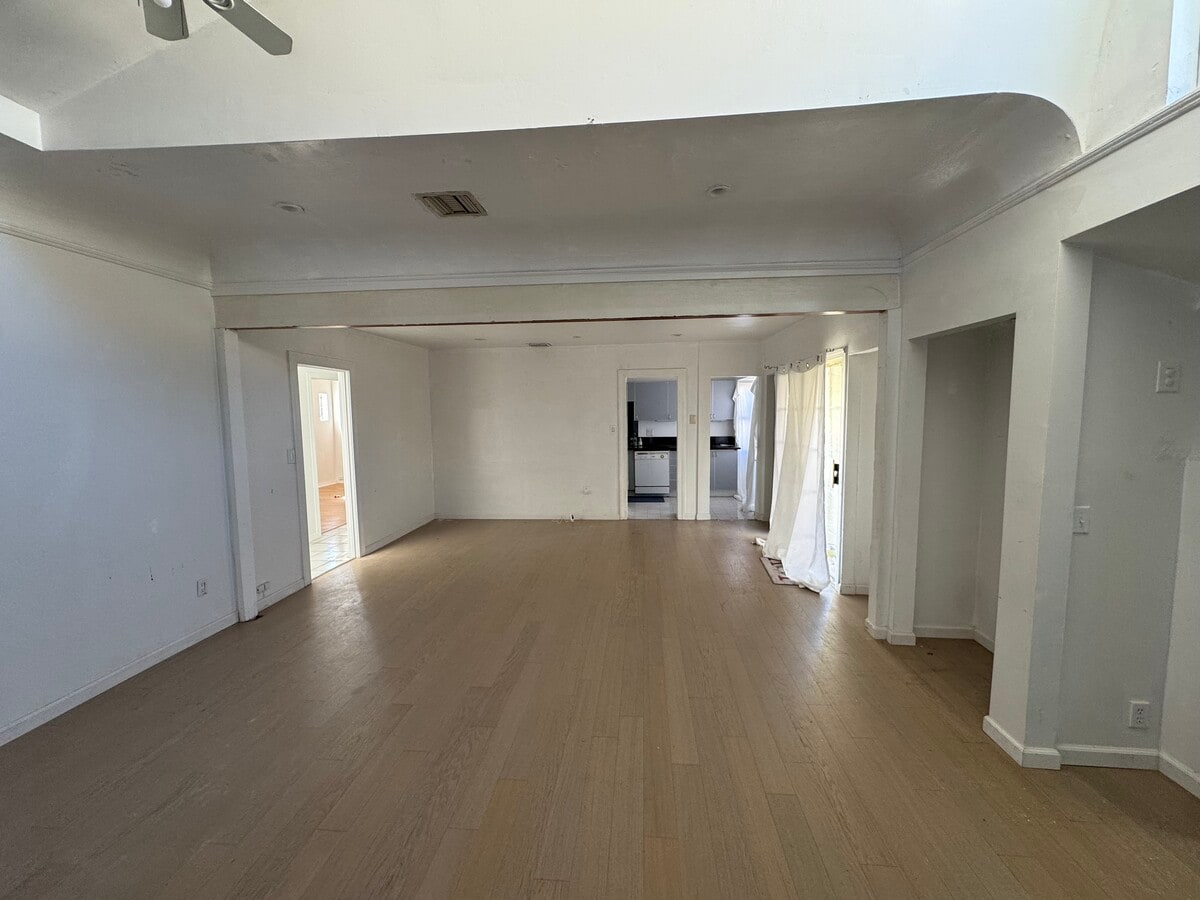 Photo - 2217 Selby Ave