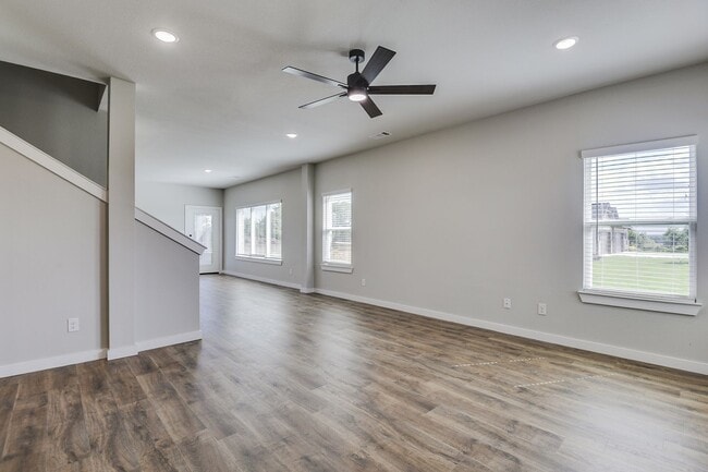 Photo - AVAILABLE NOW! LUXURIOUS TRIPLEX LOCATED ON 1-ACRE LOT IN MIDLOTHIAN, TX!