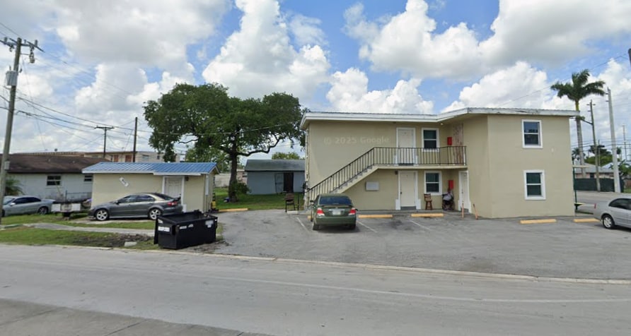 Photo - 802 Dr Martin Luther King Jr Blvd W