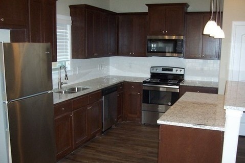 Todos los electrodomésticos incluidos - 4916 Villas Dr