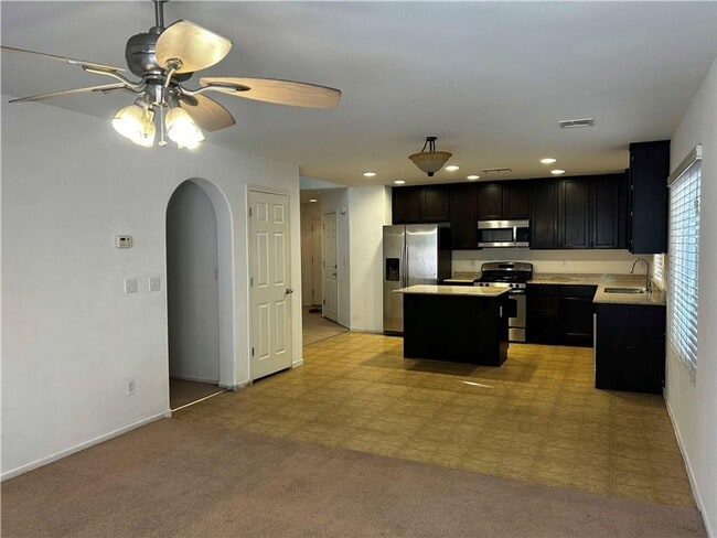 Photo - INCLUDES SOME UTILITIES 4 bedroom in Mountains Edge with Large Patio