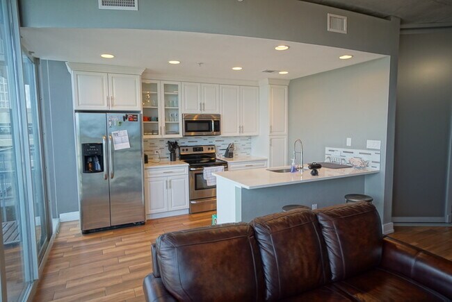 Photo - Luxury 1BR Skypoint Condo in Downtown Tampa Unit 1009