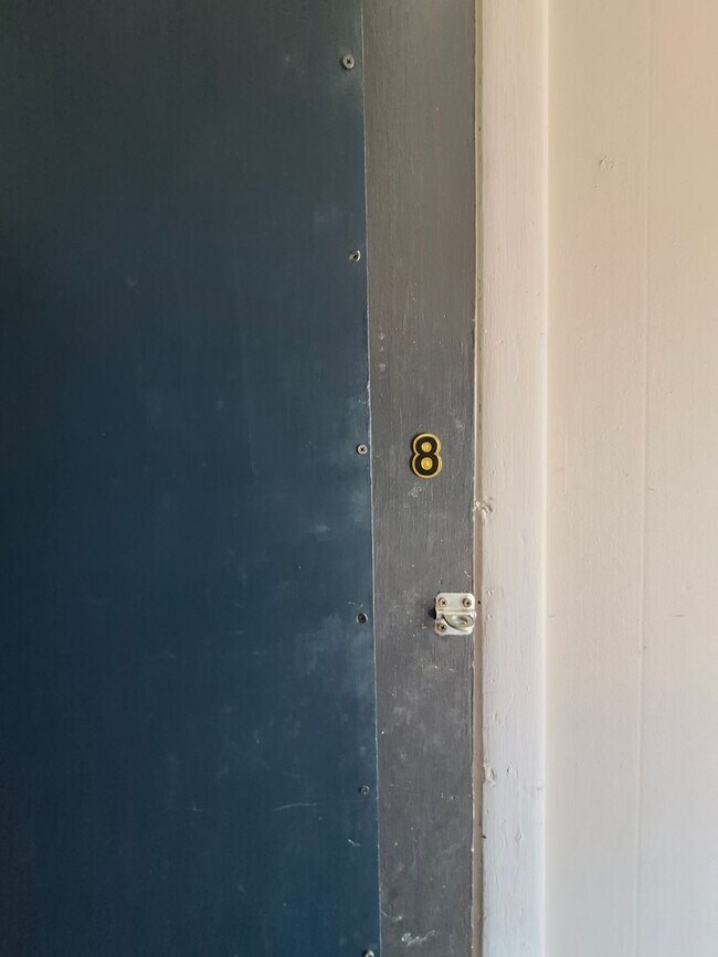 Photo - 250 S Poplar St Unit Apt. 8