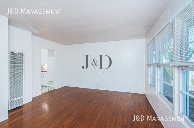 Photo - 4394 Louisiana St Unit 4394