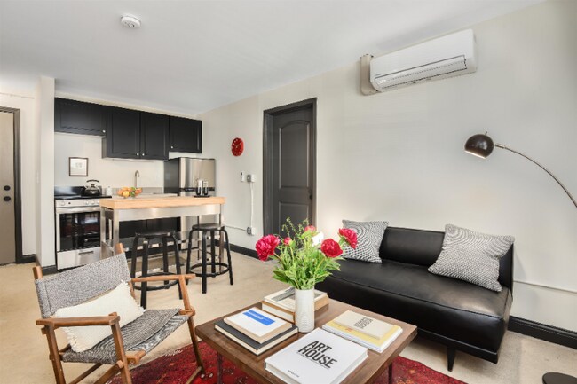 Photo - 646 Hazelwood St Unidad 104