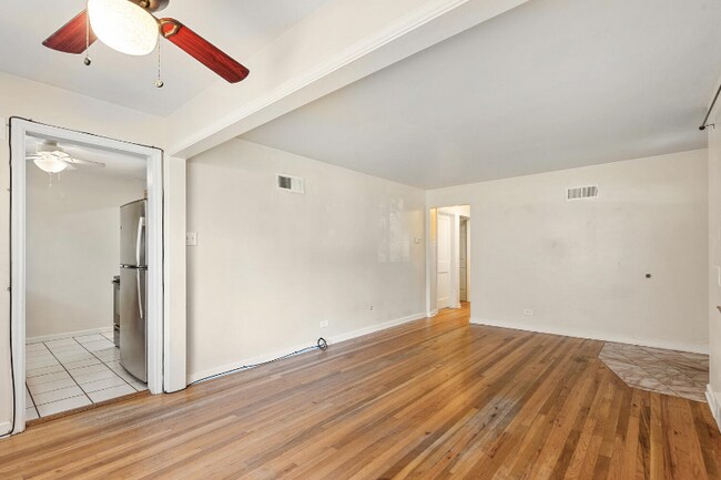Photo - 1663 Poplar St