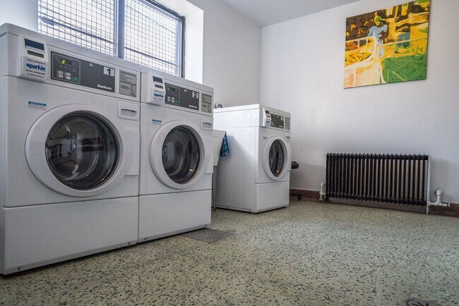 Photo - 612 Dawes Rd Unité 303