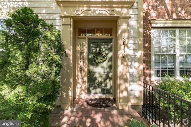Building Photo - 20332 Charter Oak Dr Rental