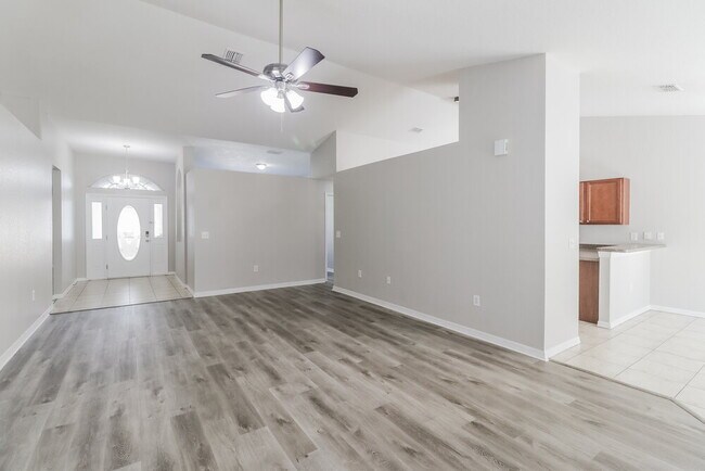 Photo - 7252 Sherman Hills Blvd