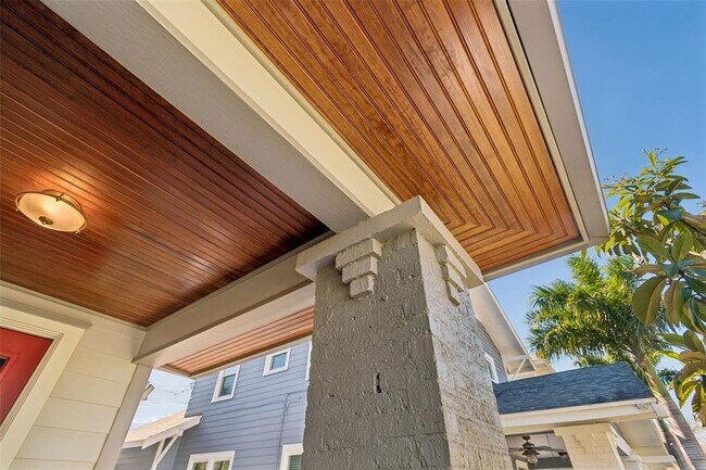 Photo - 344 21st Ave NE