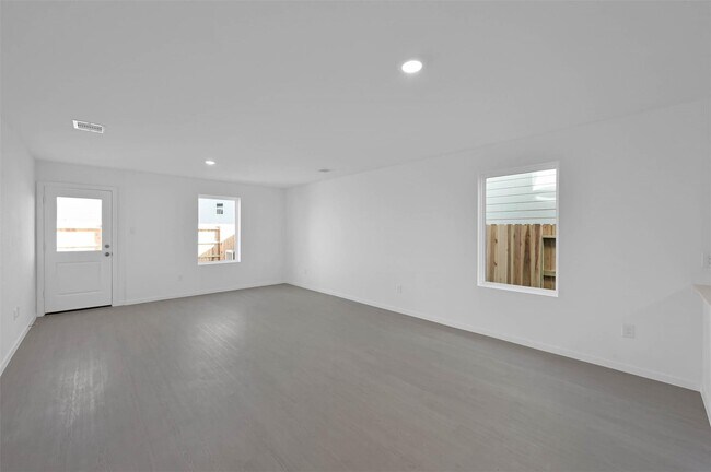 Photo - 18243 Via Aurelia Dr