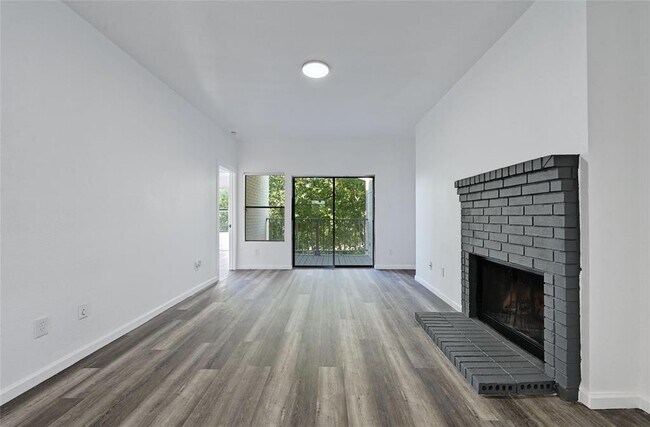 Photo - 9508 Kempler Dr Unit B