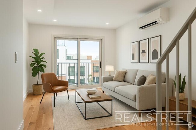Building Photo - Penthouse 2BR/2BA with Private Roof Deck, ... Unit PHA