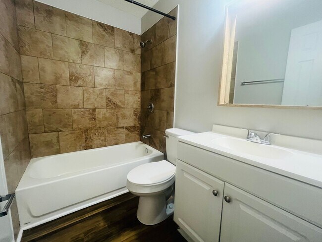 Photo - 406 Russell Pkwy Unit 11