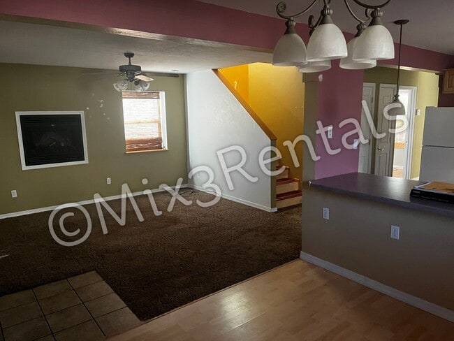 Photo - 807 S Main St