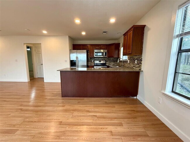 Photo - 21003 Boggy Ford Rd