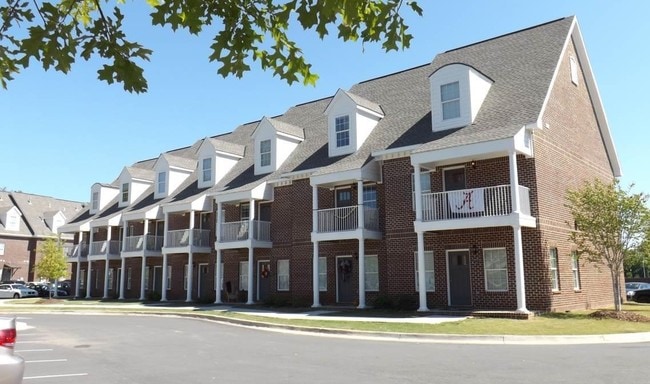 Old Row at Cloverdale - Old Row at Cloverdale Apartments