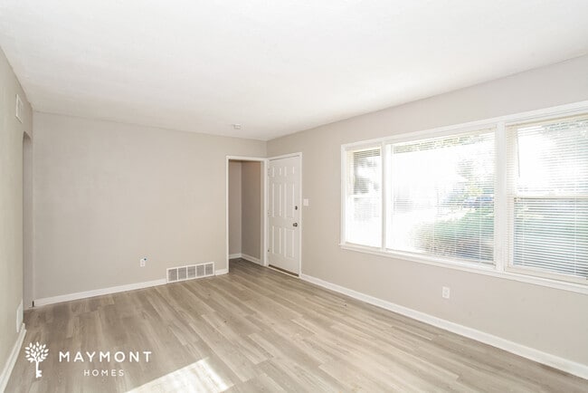 Photo - 1178 Bruce Ave