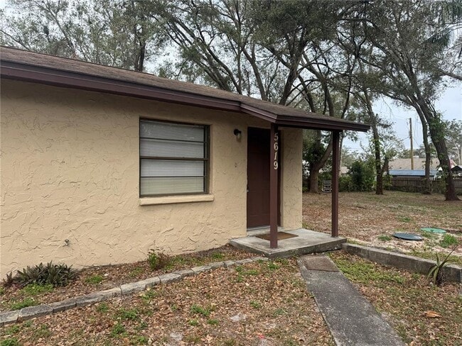 Building Photo - 5619 Peach Ave