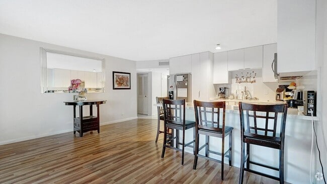 Building Photo - 4750 NW 22nd Ct Unit 118 Rental