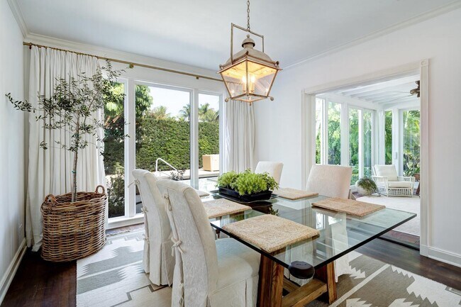 Photo - 259 Queens Ln