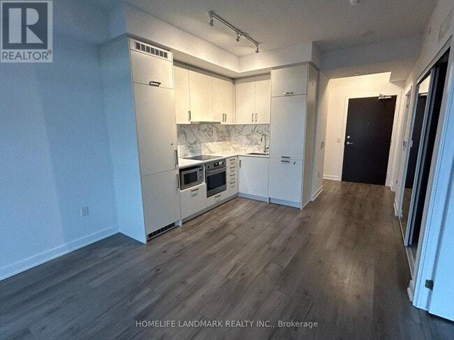 Photo - 60 Honeycrisp Cres Unit 1511