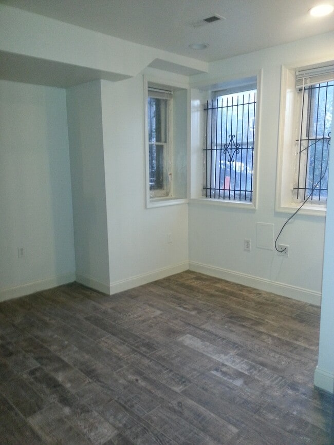 Photo - 1241 New Jersey Ave NW