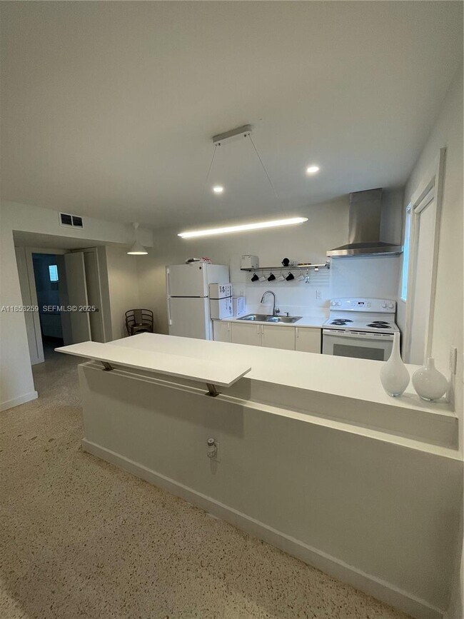 Photo - 1385 NE 105th St Unidad 4