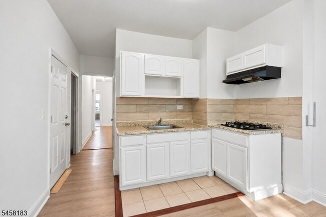 Photo - 15 Highland Ave