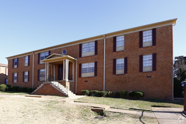 Town & Country Apartments - Town & Country Apartments