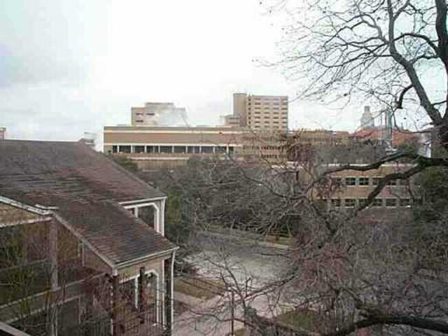 Photo - Oakview #204