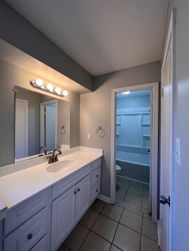 Photo - 6270 Jamestown Dr