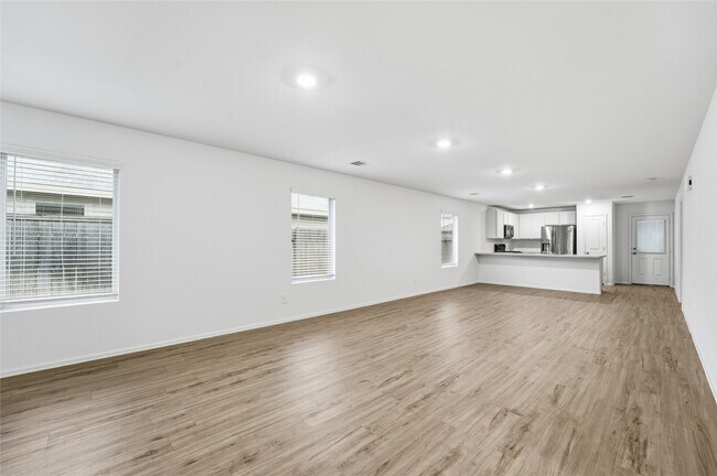 Photo - 213 Rustic Ridge Cir