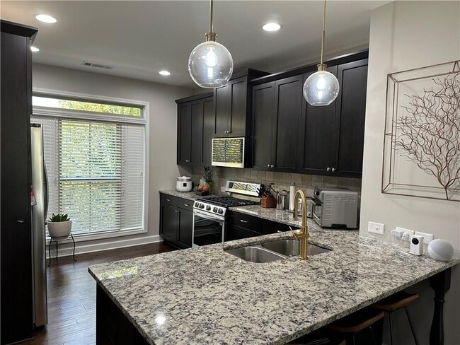 Photo - 4253 Tacoma Trce